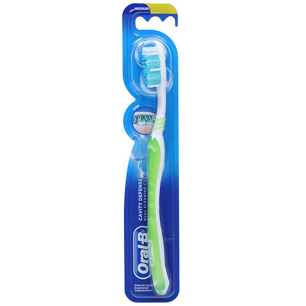 Oral-B Cavity Defense Medium Multicolor Toothbrush
